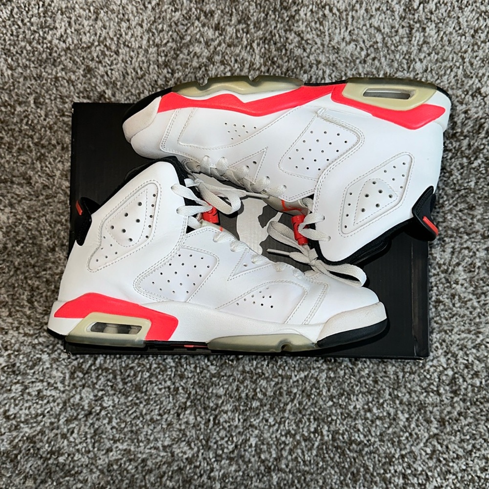 Air Jordan 6 Retro BG  White/Infrared-Black